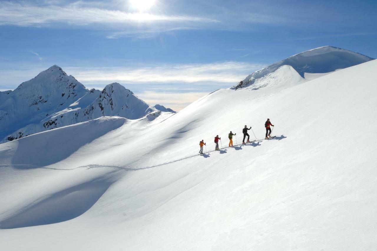 "Quality Hosts Arlberg" Hotel Lux Alpinae Санкт-Антон-ам-Арльберг Экстерьер фото